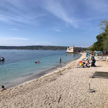 In Mari Ema Kaštela